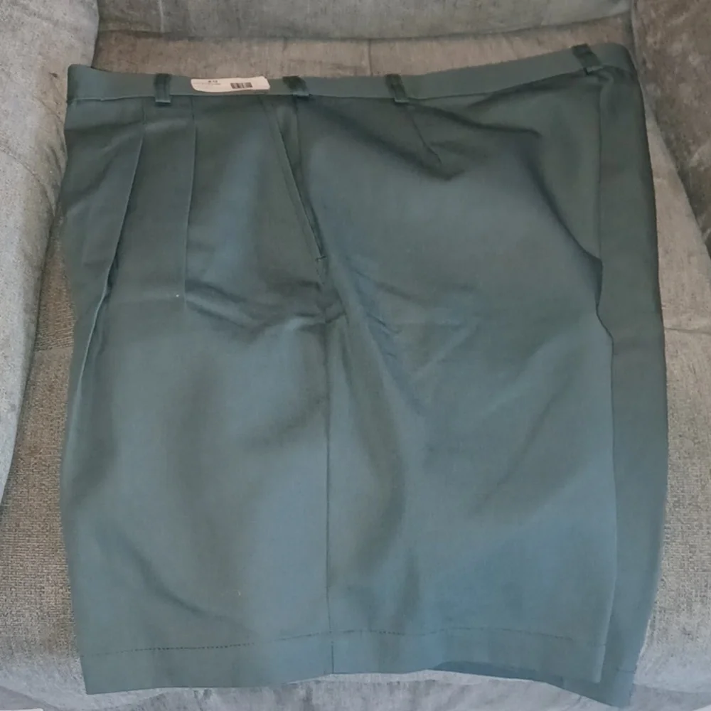 Angelica Pleated front uniform work shorts